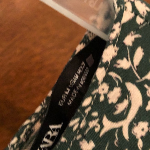 Zara dress - Picture 4 of 5